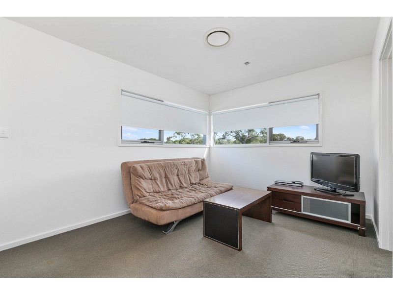 11/80 Moolyyir St, Urangan QLD 4655