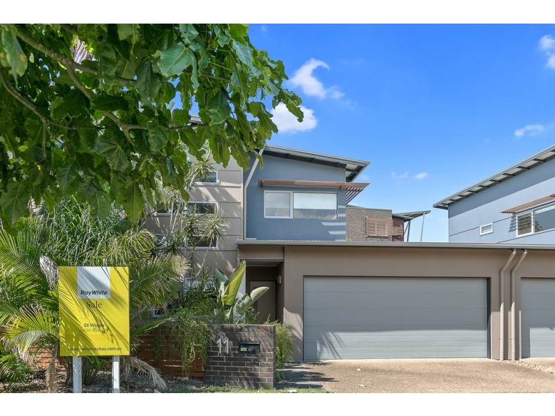 11/80 Moolyyir St, Urangan QLD 4655