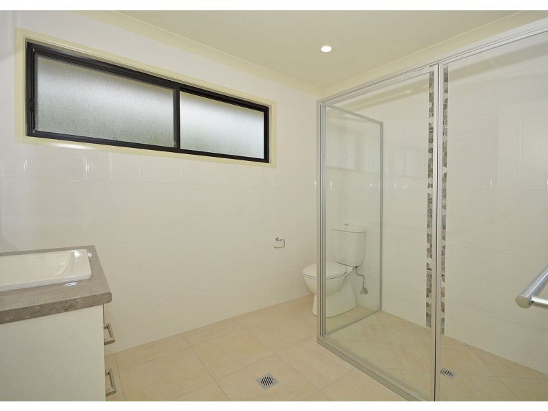 2/41 Beach Road, Pialba QLD 4655