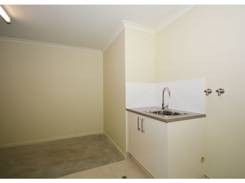 2/41 Beach Road, Pialba QLD 4655