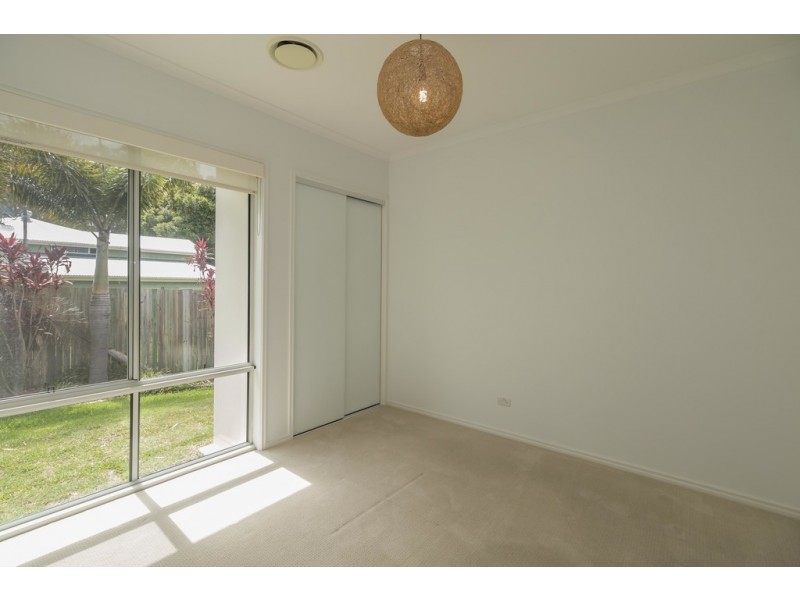 264 Boat Harbour Dr, Scarness QLD 4655