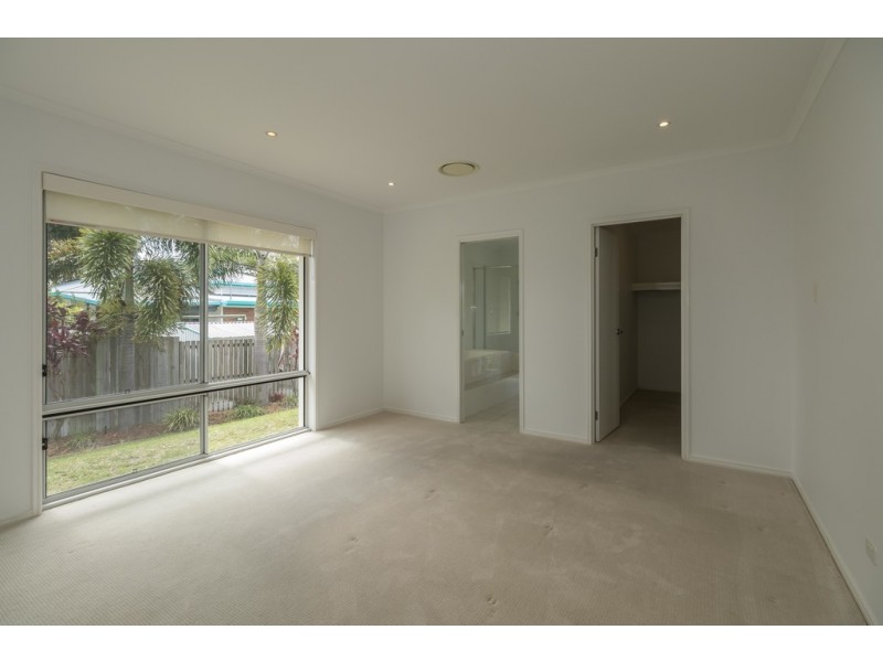 264 Boat Harbour Dr, Scarness QLD 4655