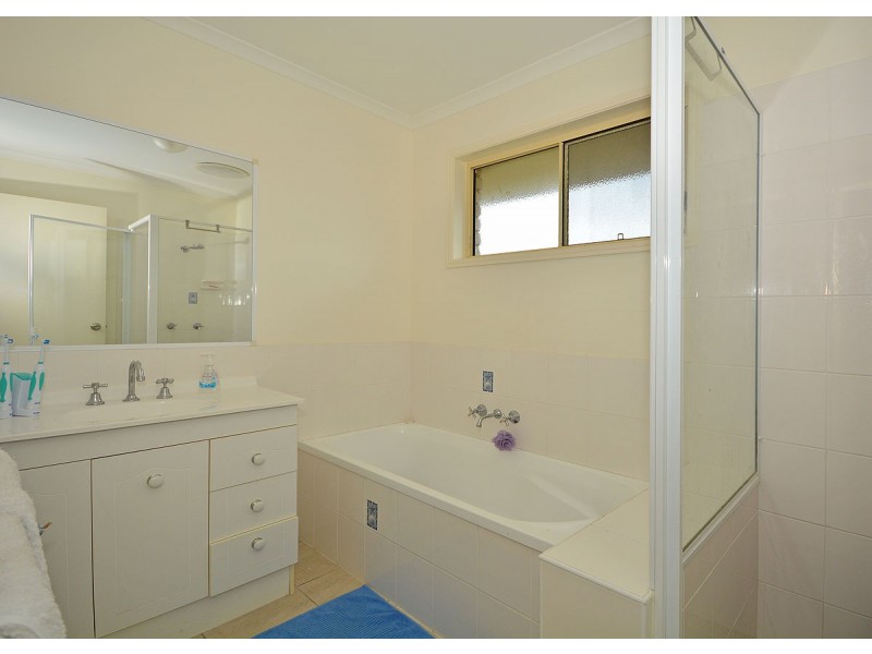 22 Gunsynd Way, Point Vernon QLD 4655