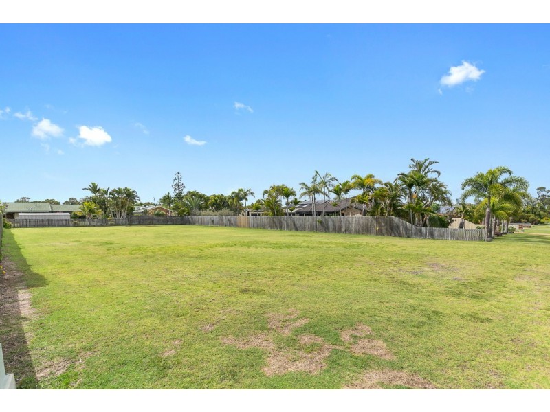 11 Merrilyn Court, Urangan QLD 4655