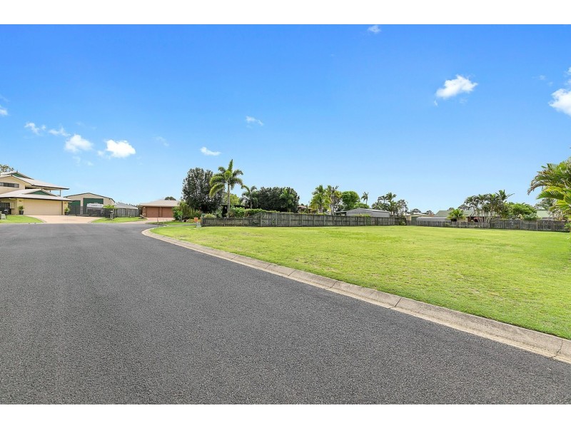 11 Merrilyn Court, Urangan QLD 4655