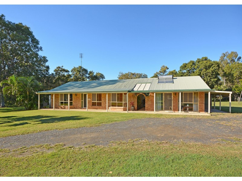 104 Seaview Drive, Booral QLD 4655