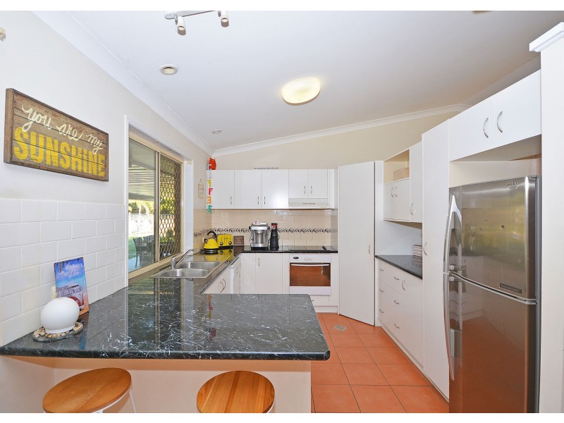 104 Seaview Drive, Booral QLD 4655