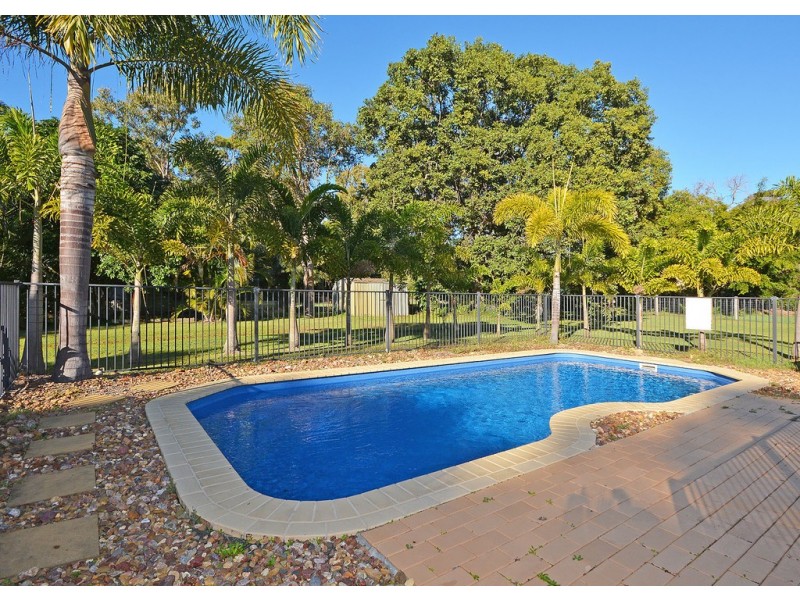 104 Seaview Drive, Booral QLD 4655