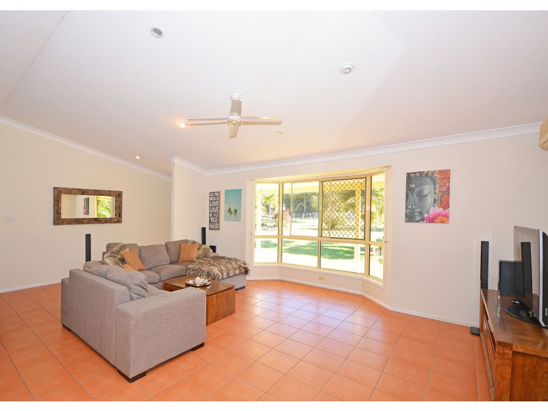 104 Seaview Drive, Booral QLD 4655