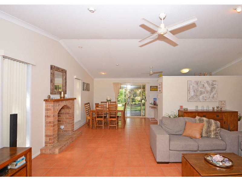 104 Seaview Drive, Booral QLD 4655