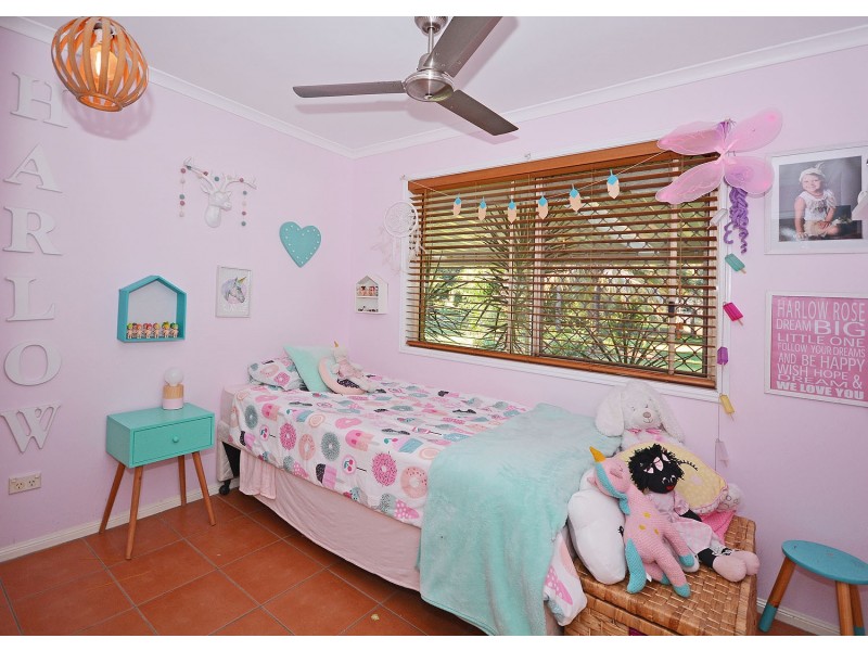 104 Seaview Drive, Booral QLD 4655