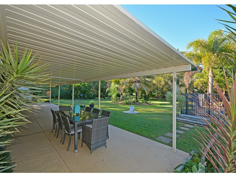 104 Seaview Drive, Booral QLD 4655