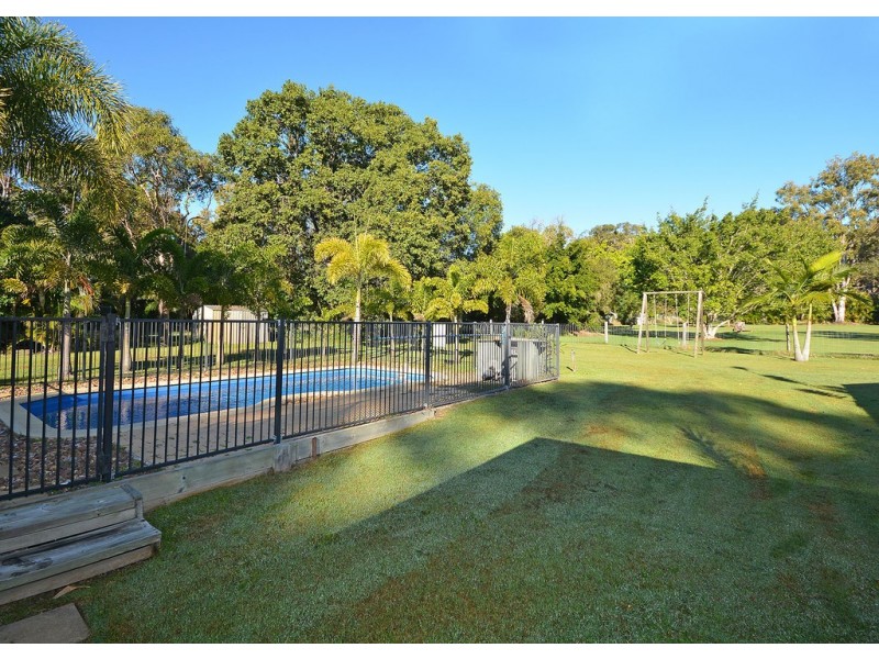 104 Seaview Drive, Booral QLD 4655