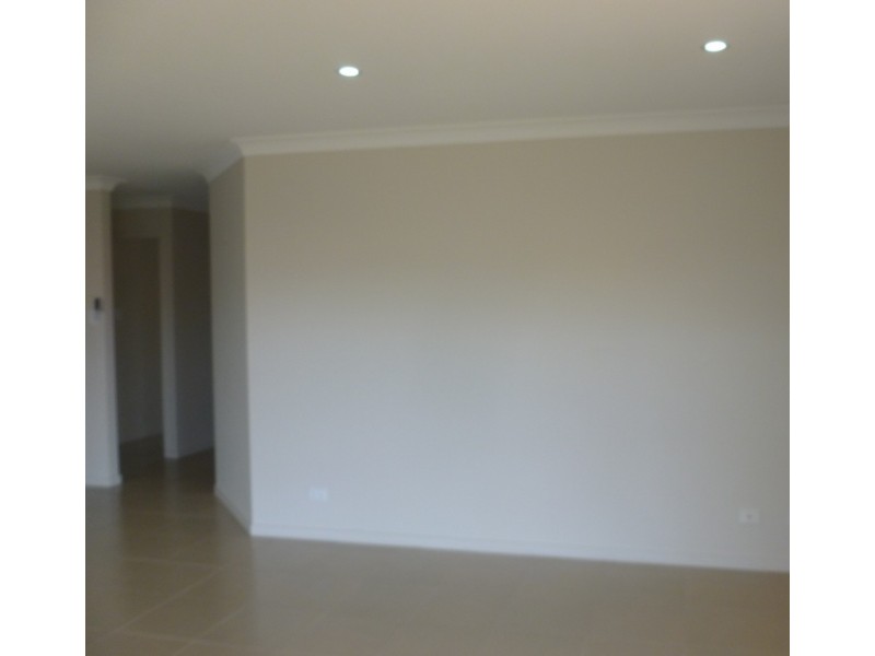 8 Parame Court, Nikenbah QLD 4655