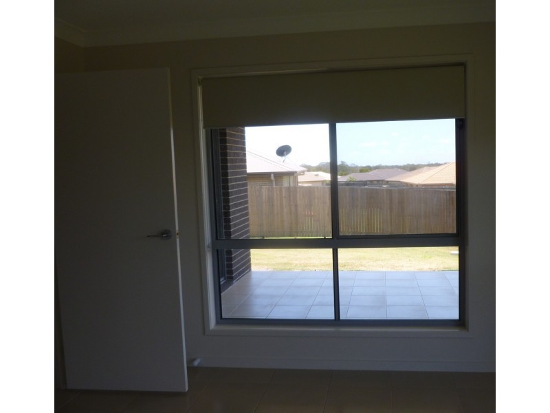 8 Parame Court, Nikenbah QLD 4655