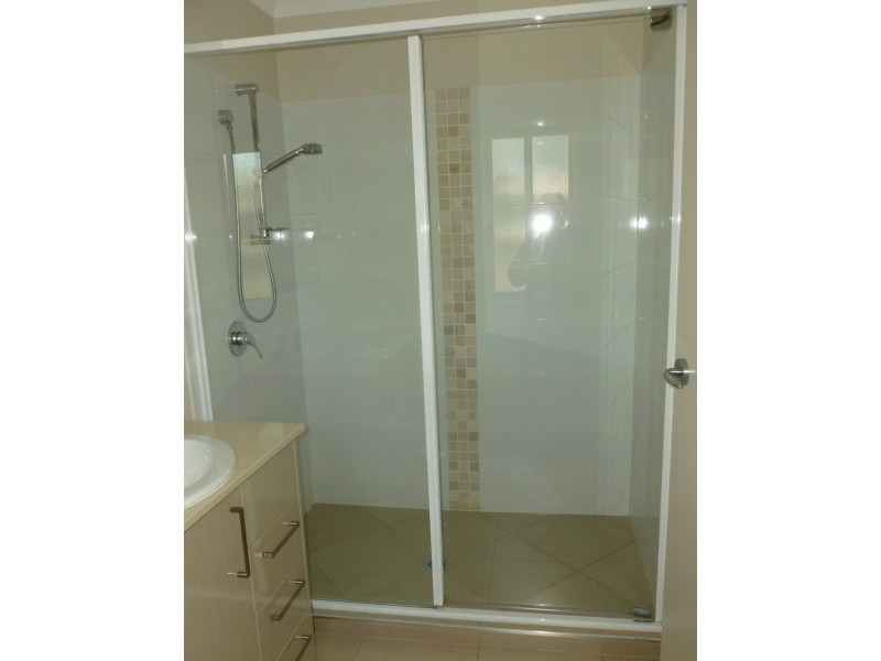 8 Parame Court, Nikenbah QLD 4655