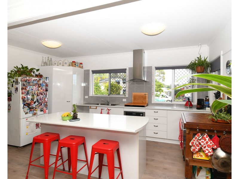 309 Torquay Terrace, Torquay QLD 4655