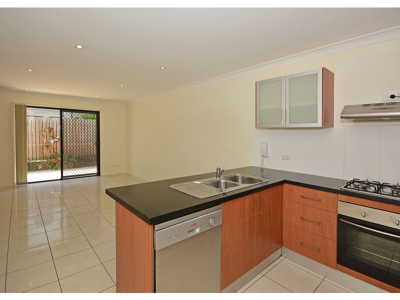 25/654 Esplanade, Urangan QLD 4655