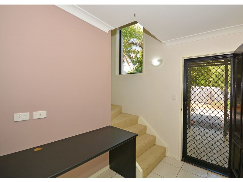 25/654 Esplanade, Urangan QLD 4655