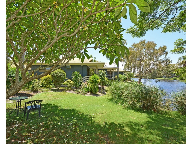 18/1 Shell Street, Urangan QLD 4655