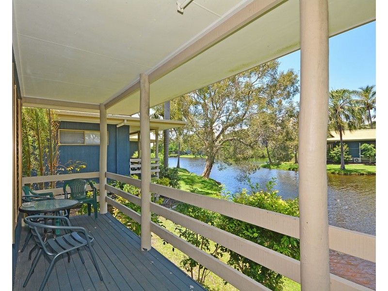 18/1 Shell Street, Urangan QLD 4655