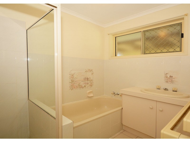 28 Holiday Parade, Scarness QLD 4655