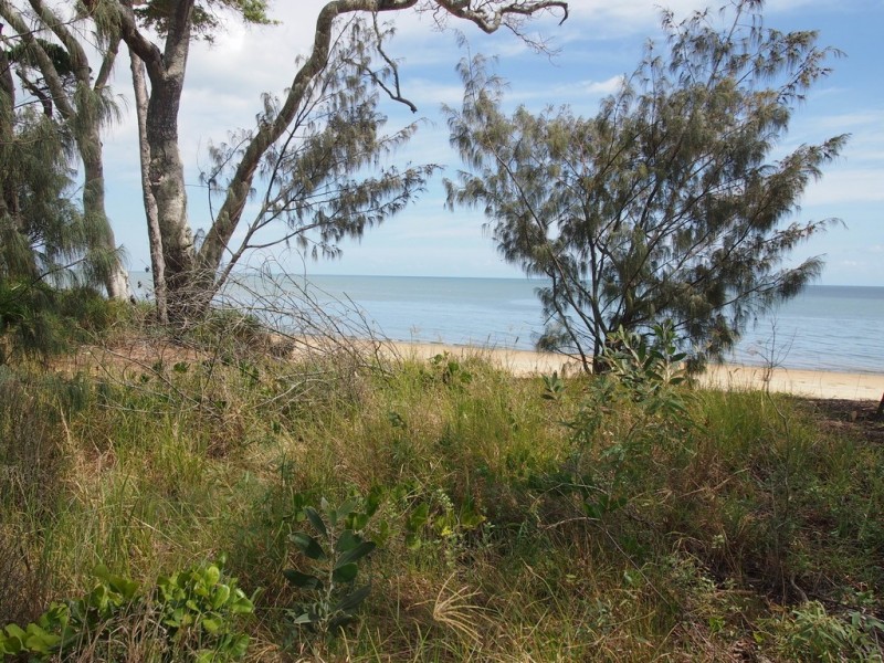 2 Dundowran Beach Esplanade, Dundowran Beach QLD 4655