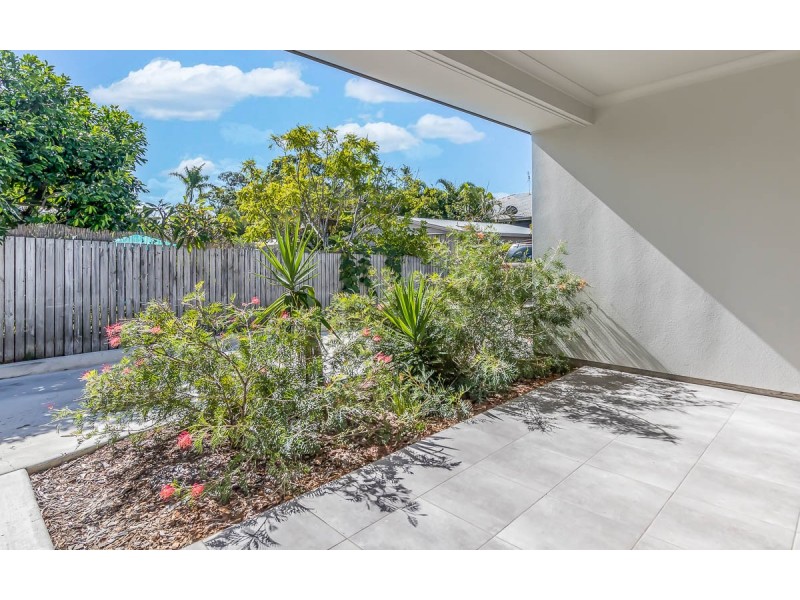 2/60 Totness Street, Torquay QLD 4655