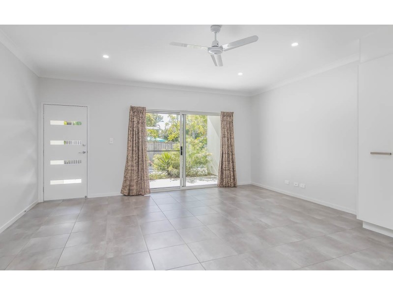2/60 Totness Street, Torquay QLD 4655