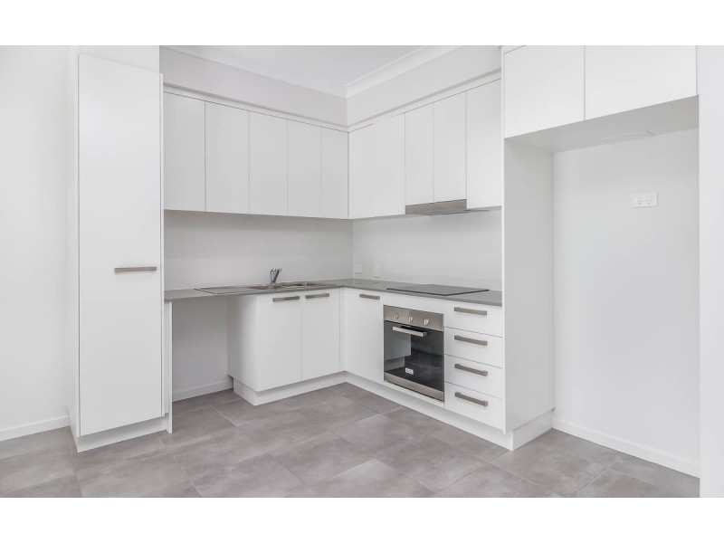 2/60 Totness Street, Torquay QLD 4655