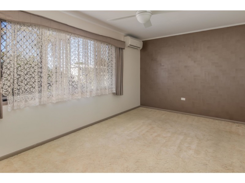30 Dover Street, Pialba QLD 4655
