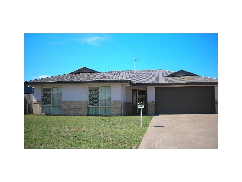 5 Protector Way, Eli Waters QLD 4655