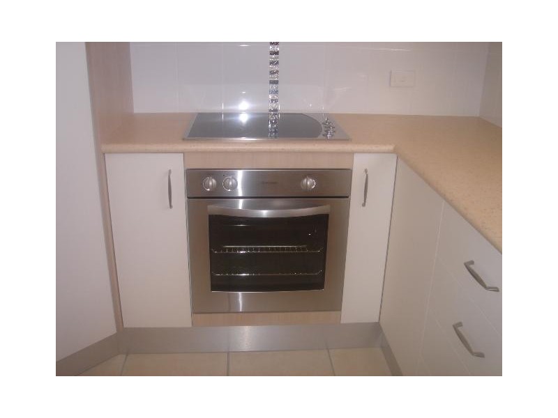 5 Protector Way, Eli Waters QLD 4655