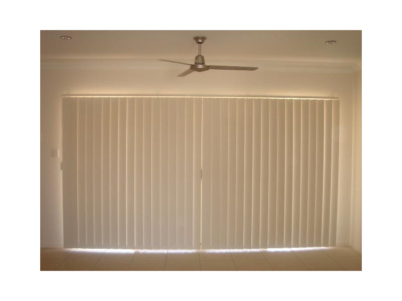 5 Protector Way, Eli Waters QLD 4655