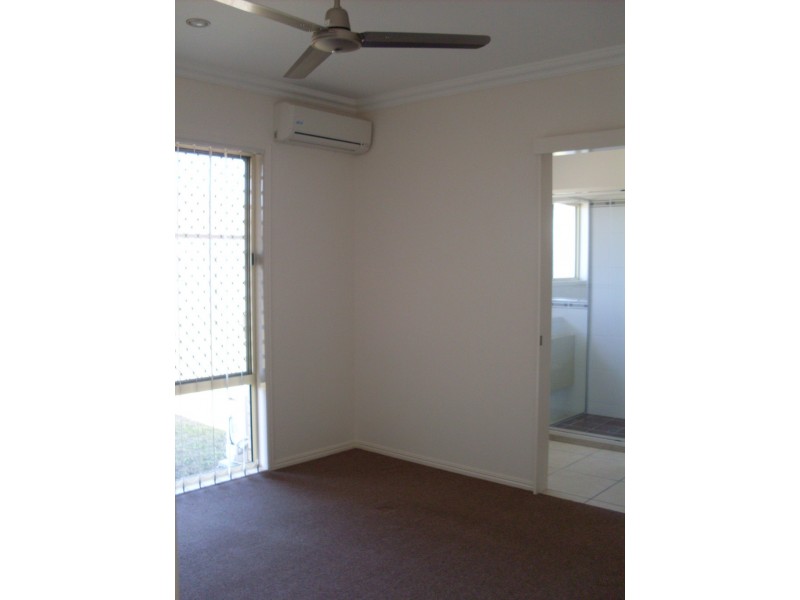 5 Protector Way, Eli Waters QLD 4655