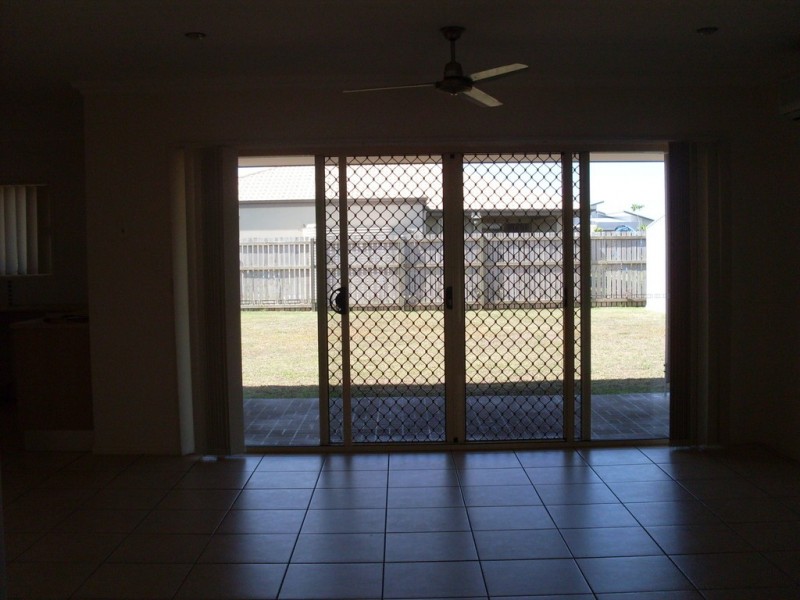 5 Protector Way, Eli Waters QLD 4655