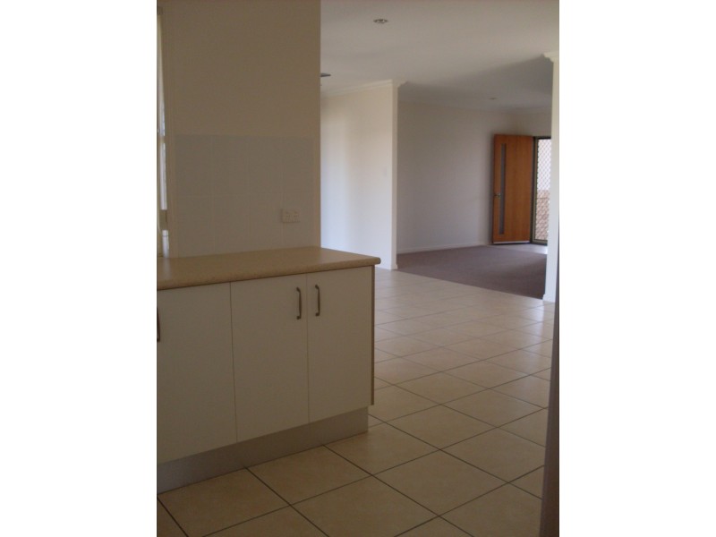 5 Protector Way, Eli Waters QLD 4655