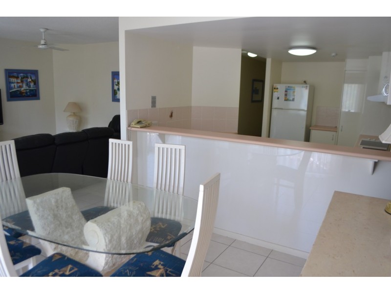 16/397 Esplanade, Torquay QLD 4655