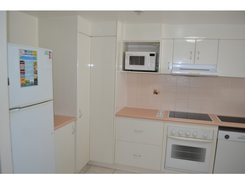 16/397 Esplanade, Torquay QLD 4655