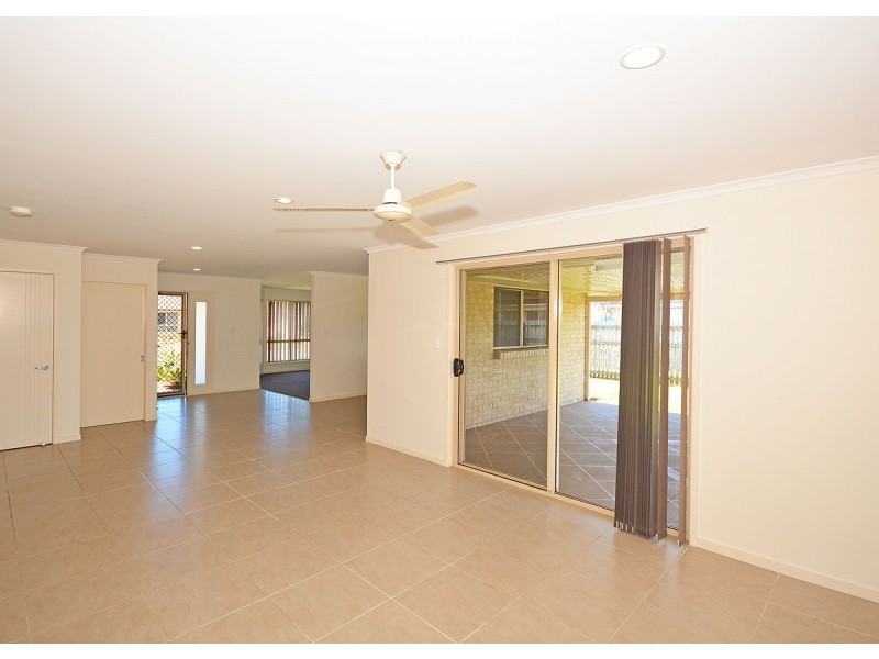9 Kingston Court, Point Vernon QLD 4655