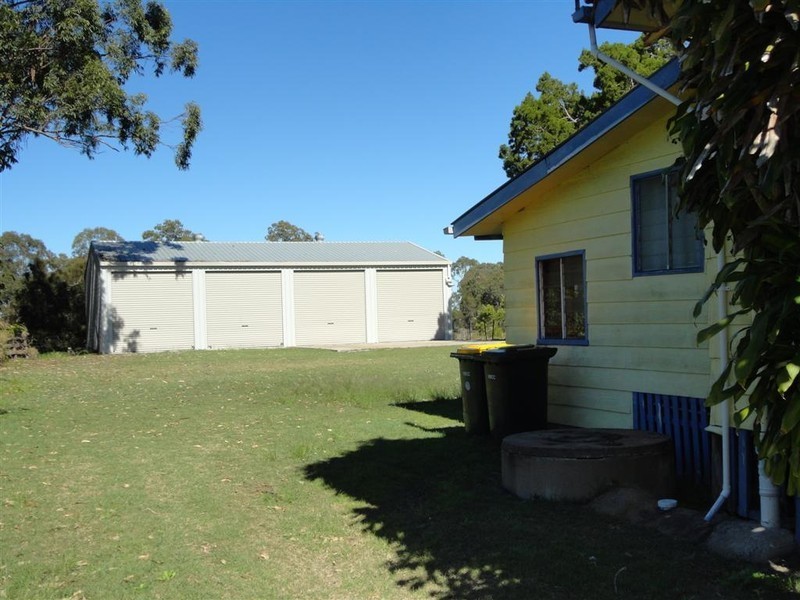 55 Moreton, Toogoom QLD 4655