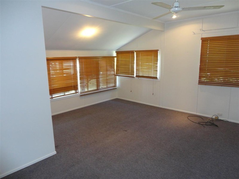 55 Moreton, Toogoom QLD 4655