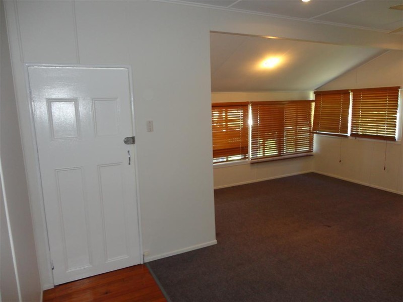 55 Moreton, Toogoom QLD 4655