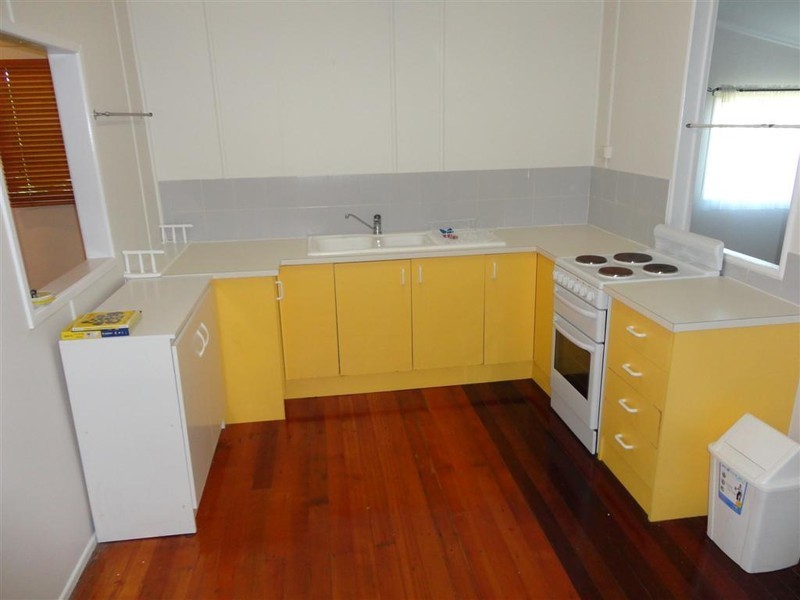 55 Moreton, Toogoom QLD 4655