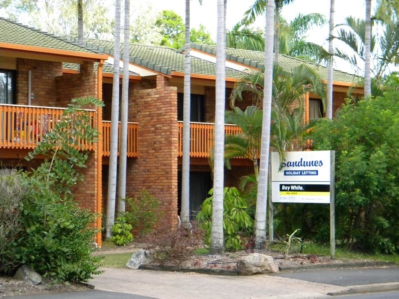 2/436 Esplanade, Torquay QLD 4655