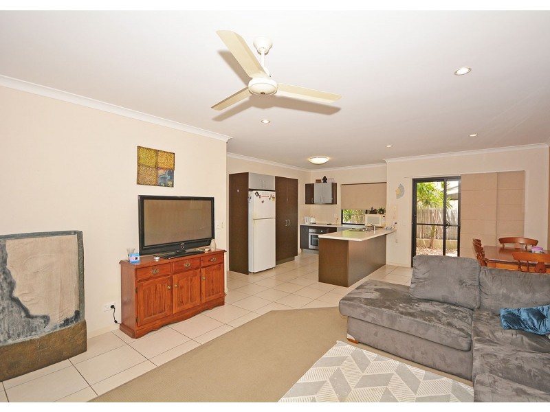 6/13 Tavistock Street, Torquay QLD 4655