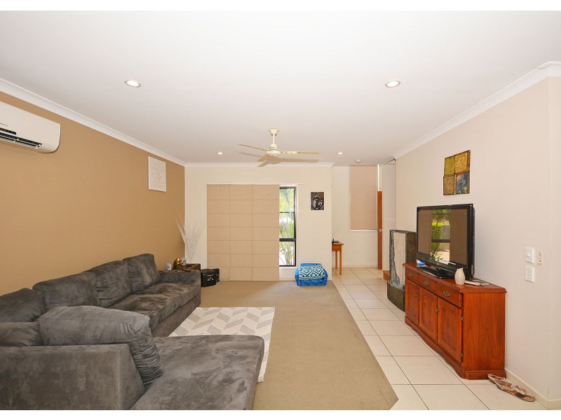 6/13 Tavistock Street, Torquay QLD 4655
