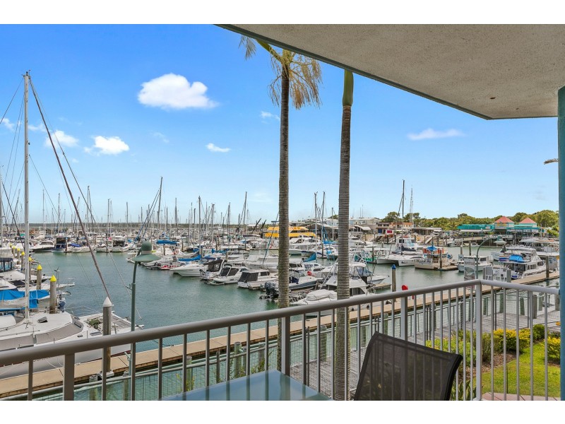 24/17 Buccaneer Drive, Urangan QLD 4655