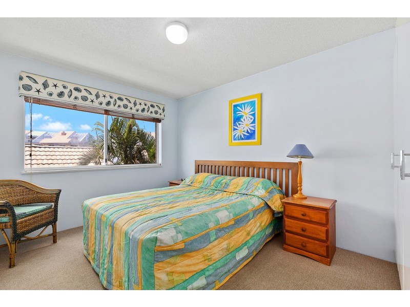 24/17 Buccaneer Drive, Urangan QLD 4655