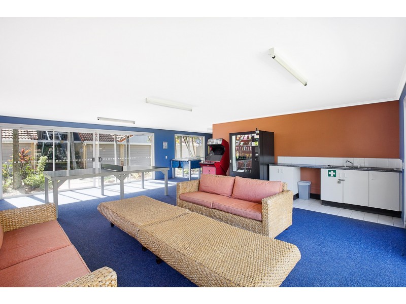 24/17 Buccaneer Drive, Urangan QLD 4655